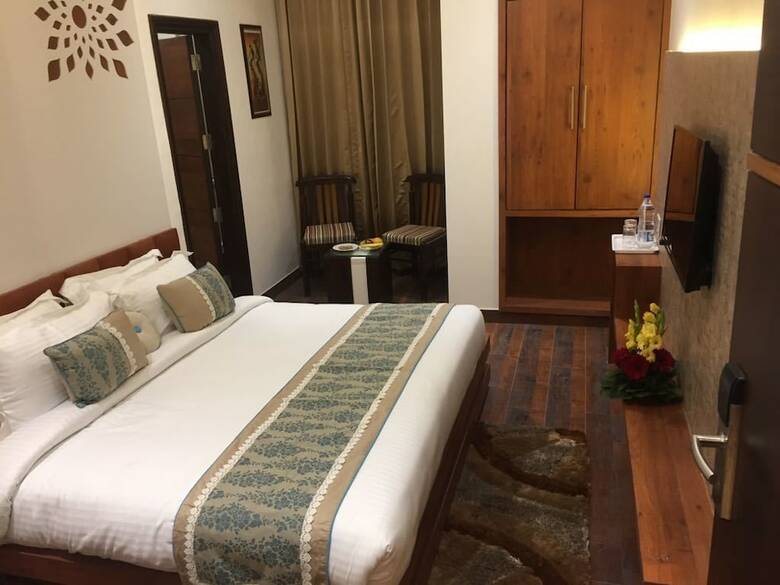 Hotel The Royal Shelaton