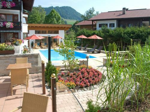 Hostal G�stehaus Wei�es R�ssl