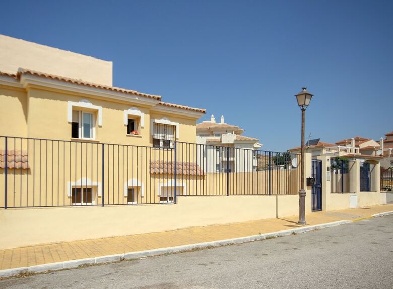 Apartment For Rent In Mijas