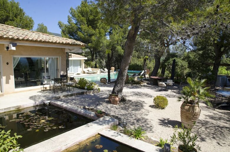 Bed & Breakfast L?�l�phant De Vaugines