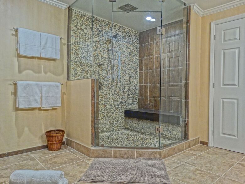 New Modern Family Villa
