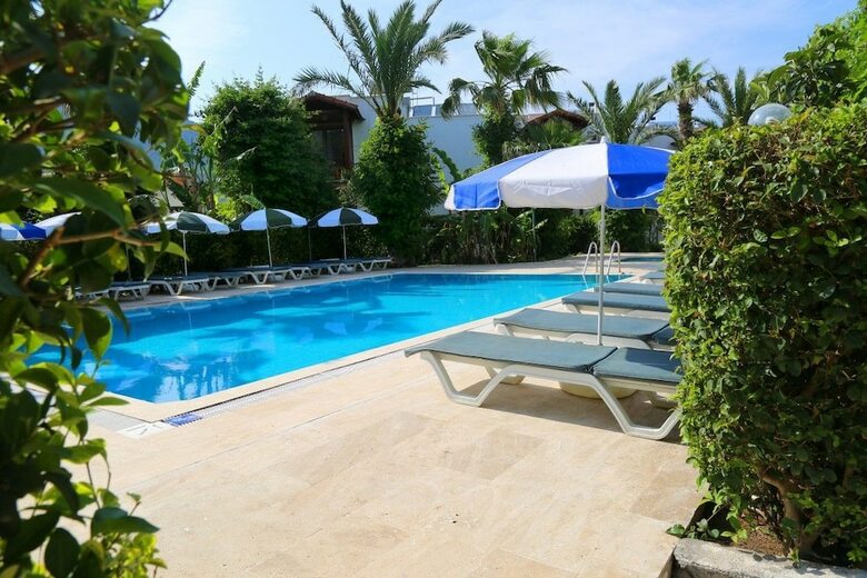 Hotel Arkadas Otel
