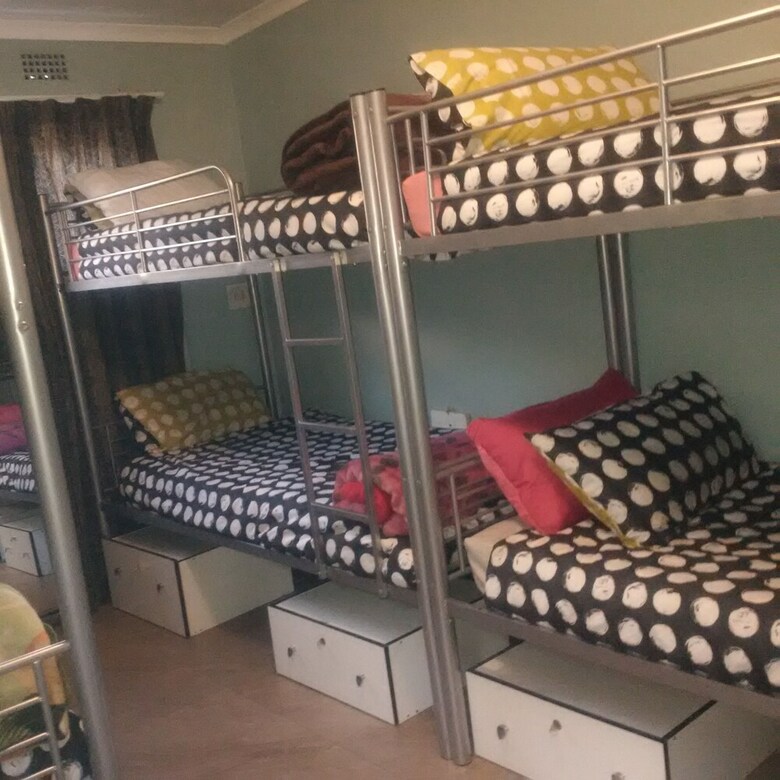 Hostal Naledi Backpackers