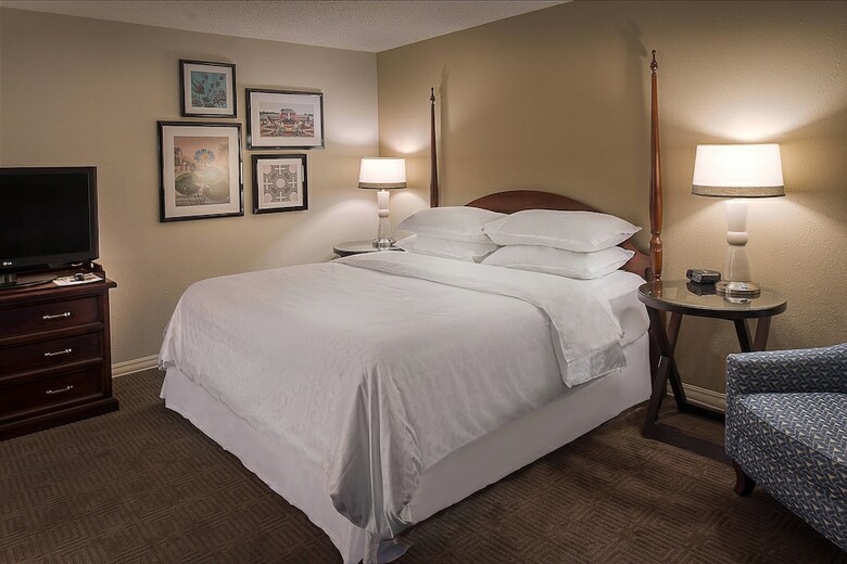 Sheraton Westport Chalet Hotel St. Louis