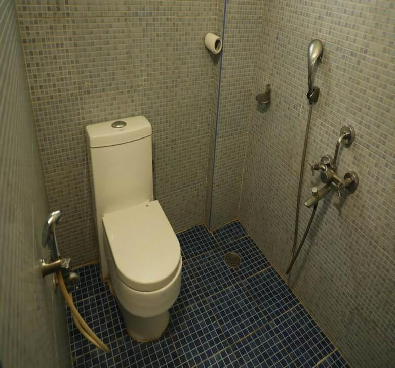 3 Seasons Service Apartment