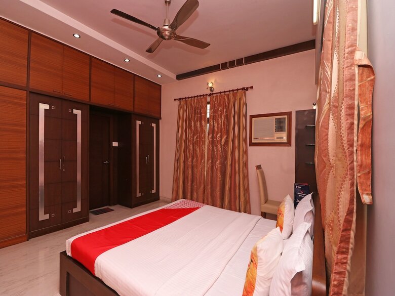 Hotel Oyo 11920 Rishta Inn