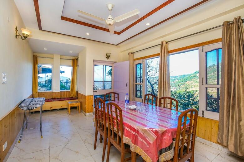 Oyo 12187 Home Luxury Studio Kasauli