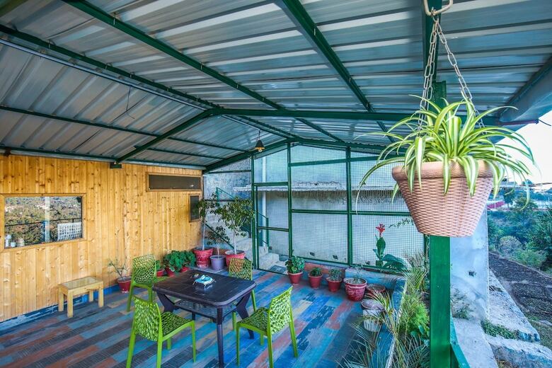 Oyo 12187 Home Luxury Studio Kasauli
