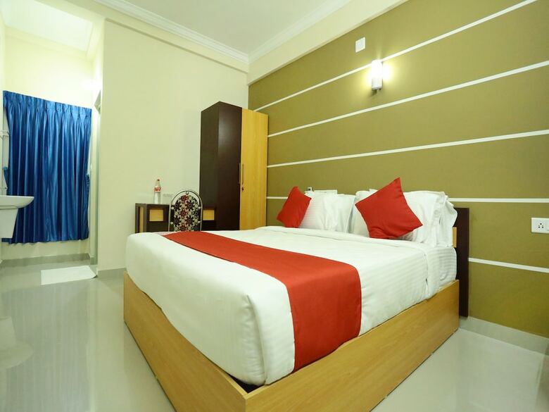 Hotel Oyo 11909 Star Plaza