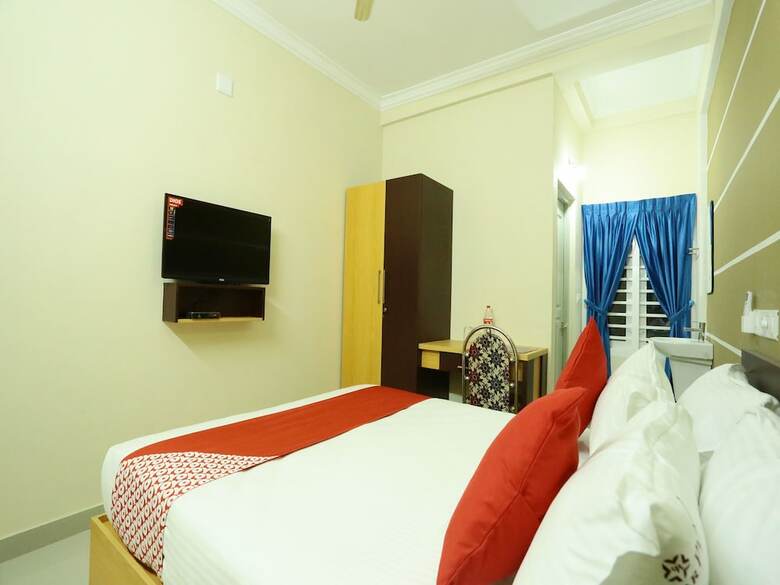 Hotel Oyo 11909 Star Plaza
