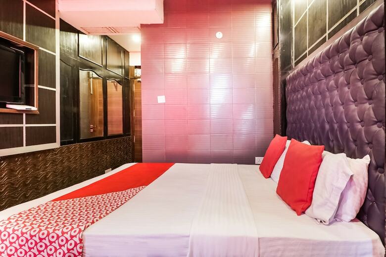 Hotel Oyo 3360 Near Victory Tunnel
