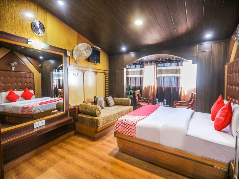 Hotel Oyo 12815 Hs Ram Bazar