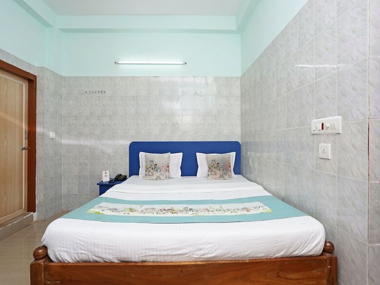 Oyo 12801 Hotel Nilamadhab