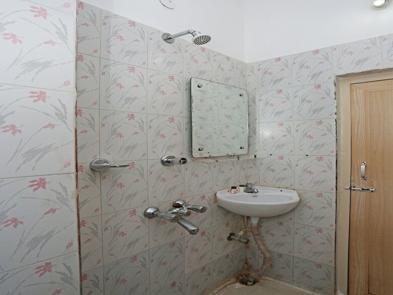 Oyo 12801 Hotel Nilamadhab