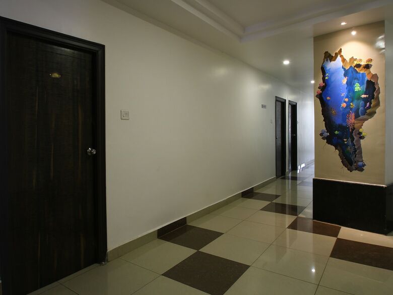 Hotel Oyo 11938 Mitra Residency