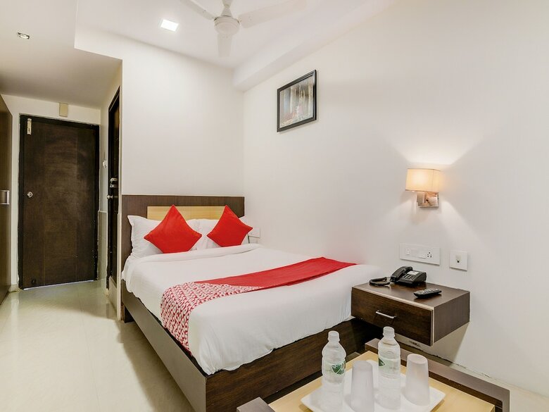 Oyo 6383 Hotel Leela Grand Inn
