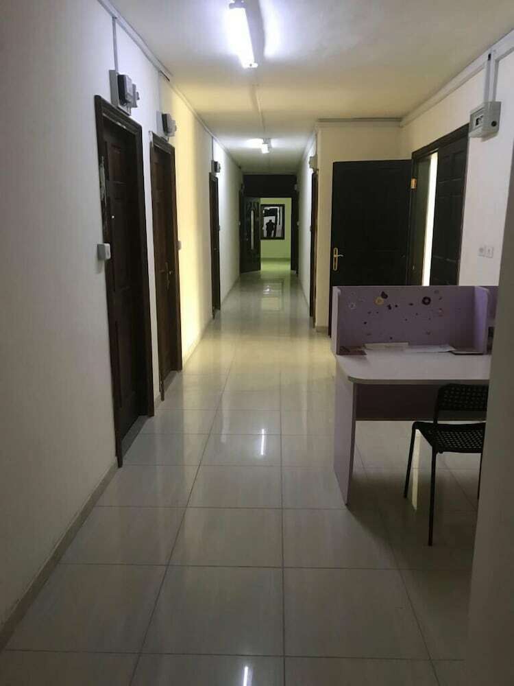 Apartamentos Al Qatal Building
