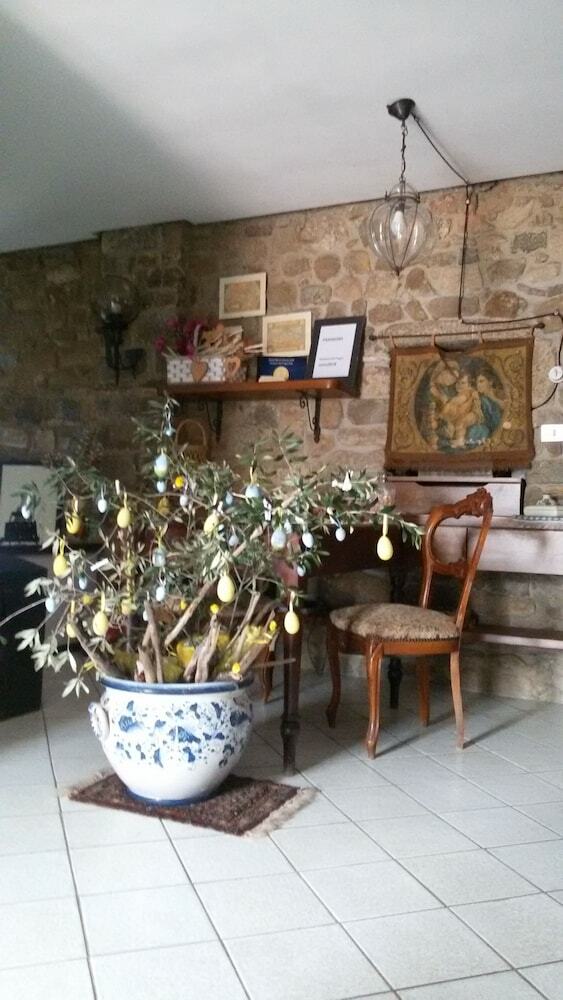 Madonna Del Poggio