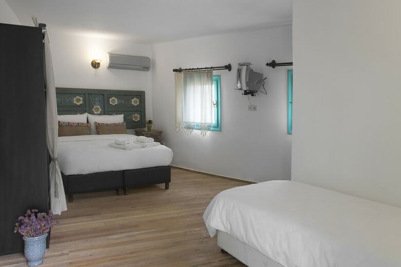 Hotel Madam Eleni