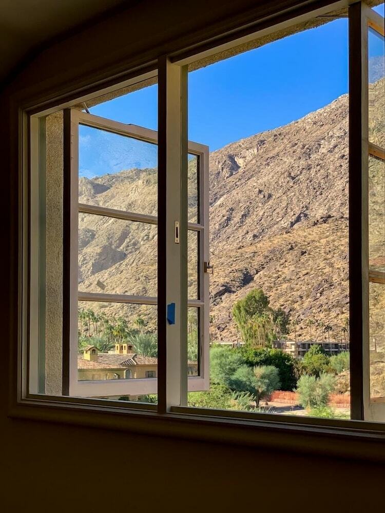 Hotel The Willows Historic Palm Springs Inn