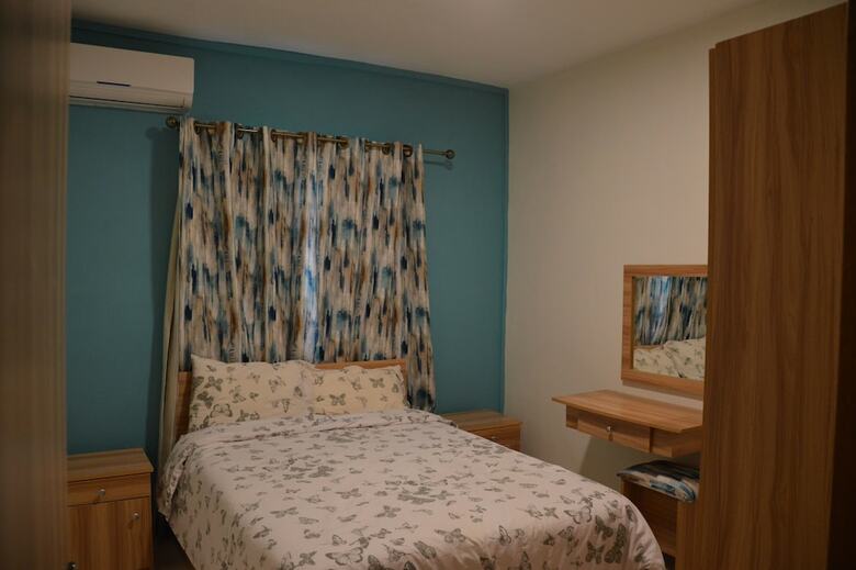 Az New Pereybere Beach Apartment