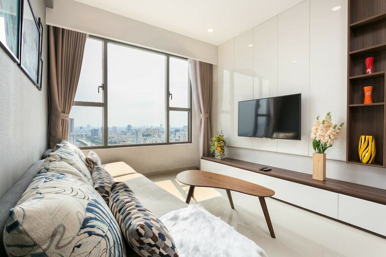 Rivergate Apartment
