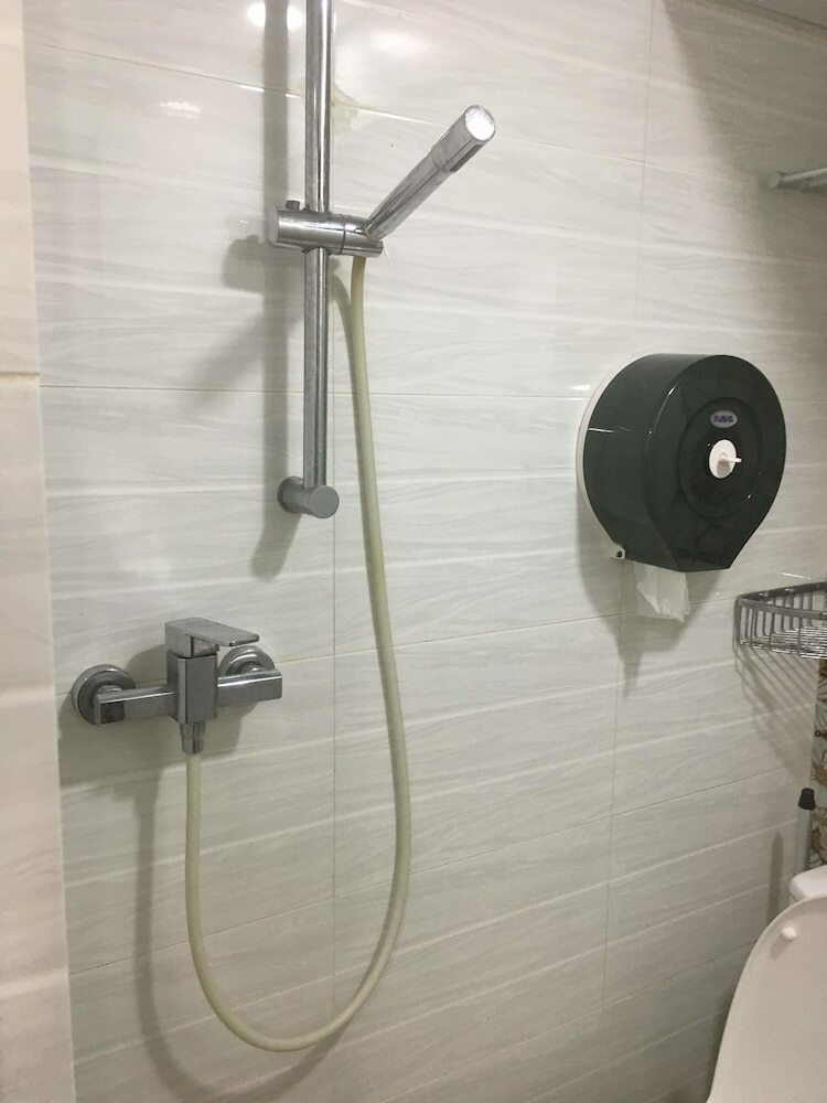 Hotel Tong Luo Wan Hostel