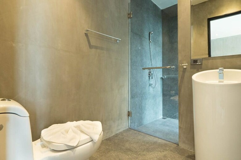 Luxury 4 Bedroom Villa Kamala