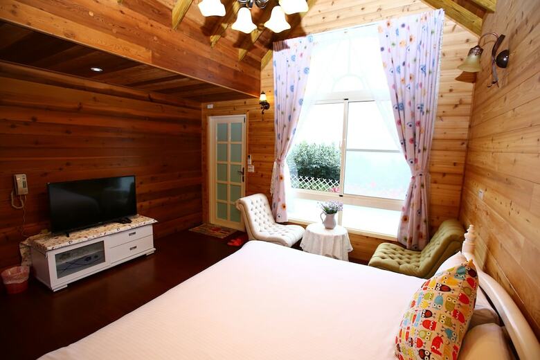 Hotel Sitou Flora's House B&B