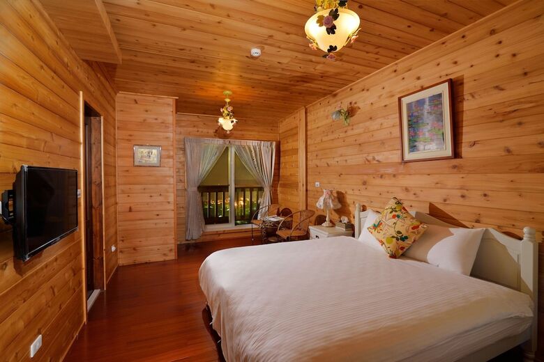 Hotel Sitou Flora's House B&B