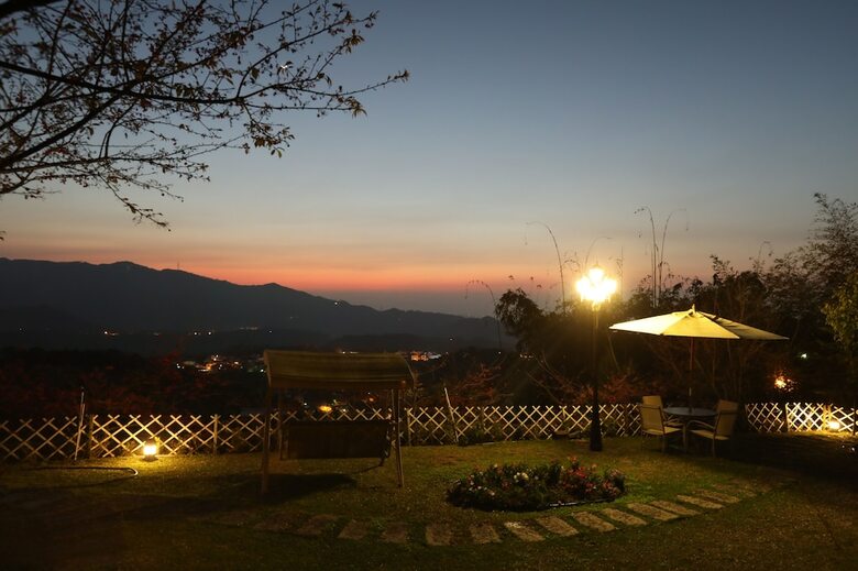 Hotel Sitou Flora's House B&B