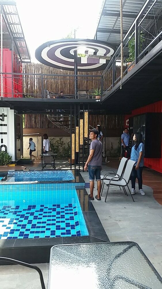 Hotel Beach Box Resort Hua Hin
