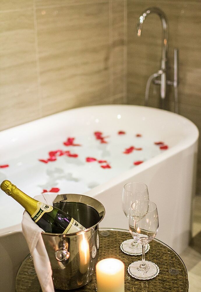 Relaxed Season Hotel Longcheng Branch