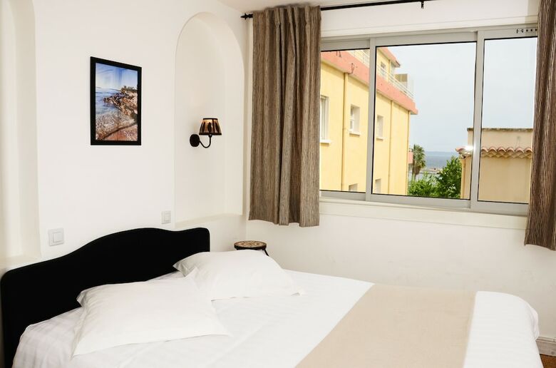 Hotel H�tel L'oustaou