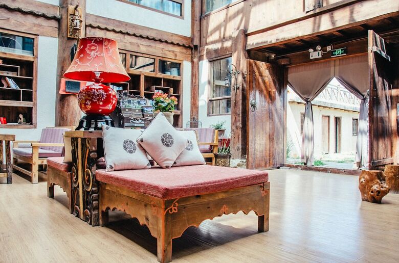 Shangrila E-outfutting Boutique Hotel