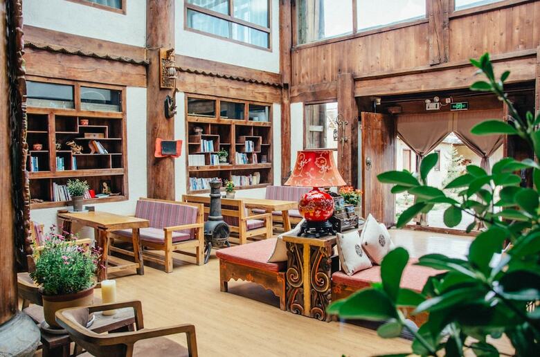 Shangrila E-outfutting Boutique Hotel