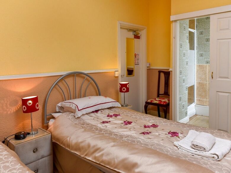 Bed & Breakfast Warren Guest House