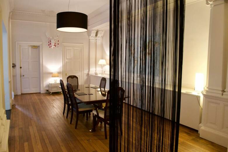 2 Bedroom Apartment With Free Parking