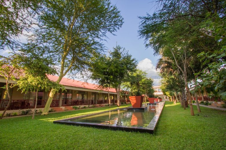 Cityblue Courtyard Hotel & Suites