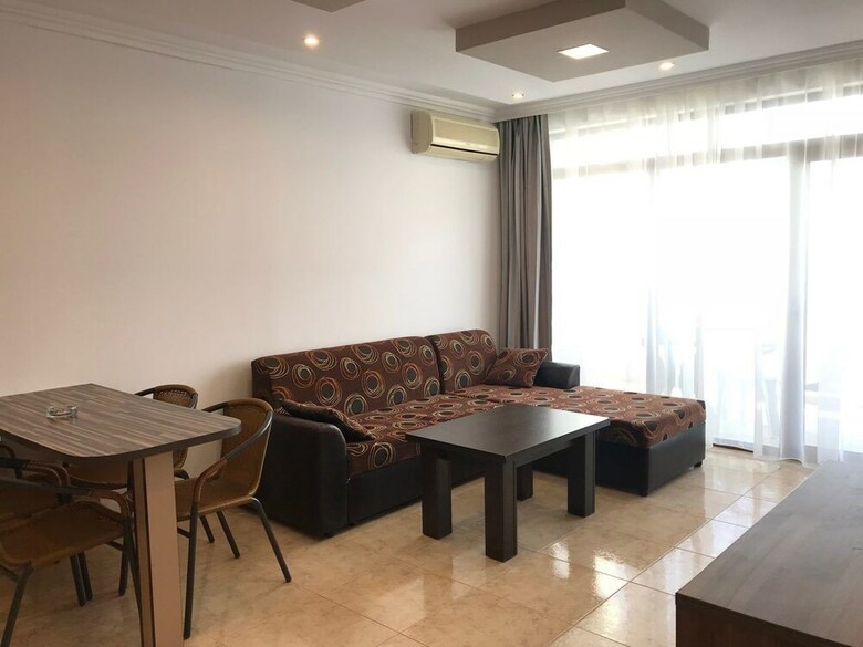 Lazur 5 Apartments