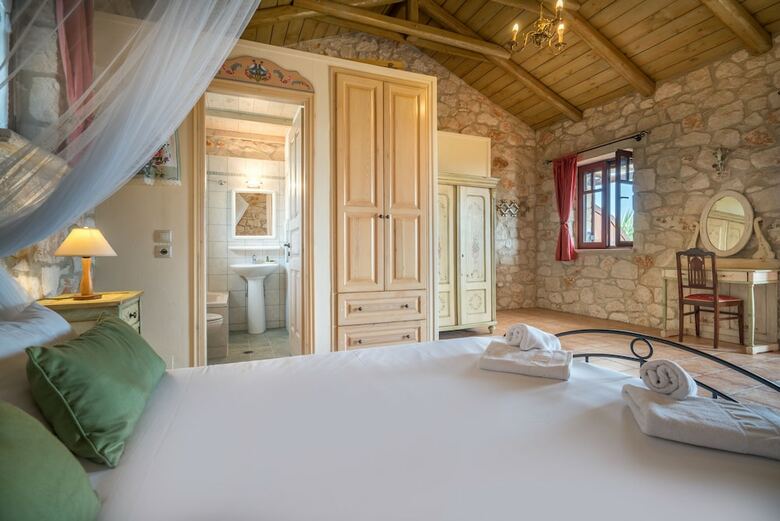 Hotel Myrties Stone Houses