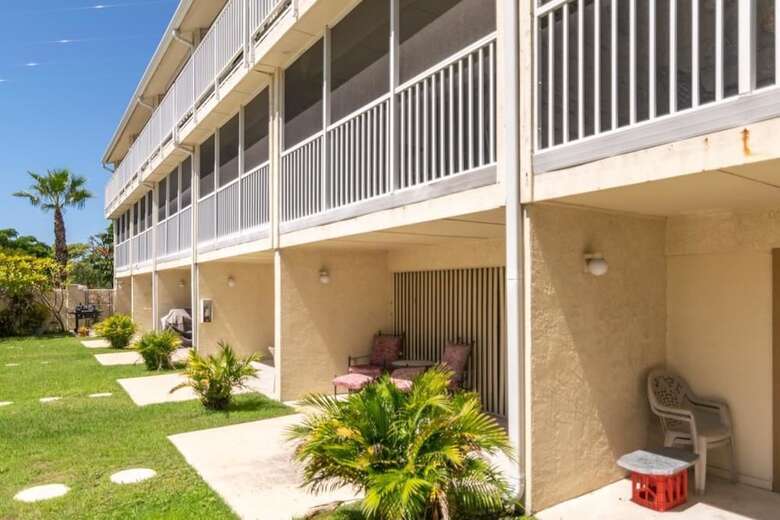 Beach Townhouses 104