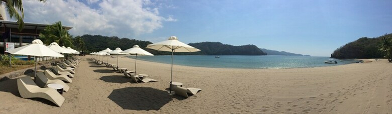 Beach Condos Pico de Loro Hamilo Coast