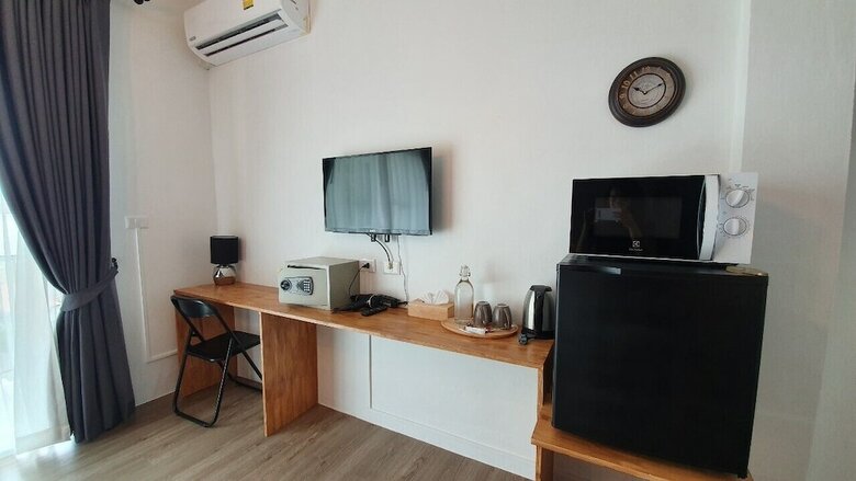Hotel Thira House
