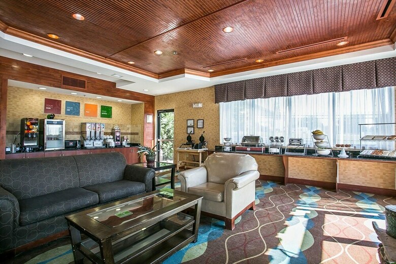 Hotel Comfort Suites Augusta Riverwatch