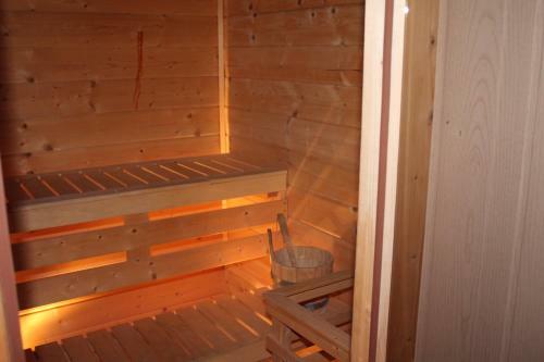 Apartamento Wellness-suiten Neuburxdorf