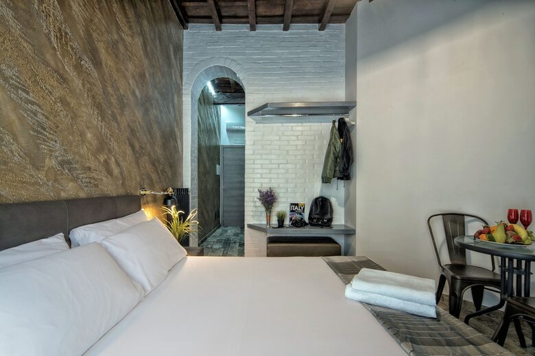 Hotel Navona Rooms With Jacuzzi
