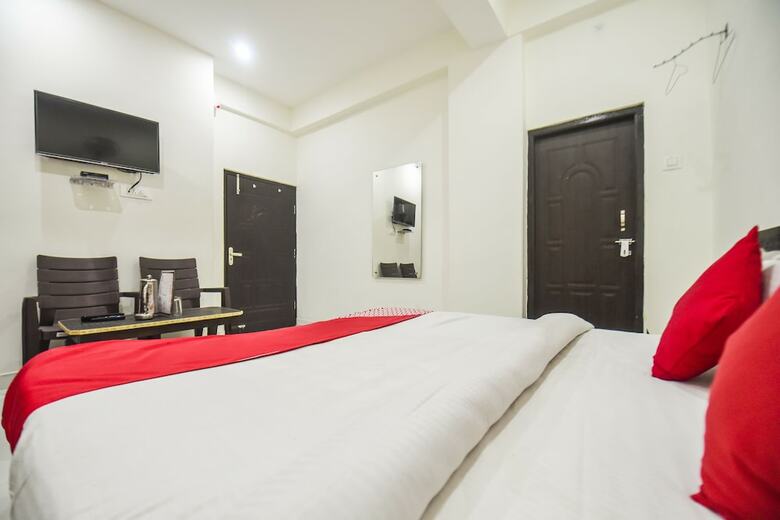 Oyo 12662 Hotel Granite Peak