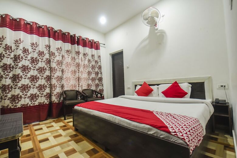 Oyo 12662 Hotel Granite Peak