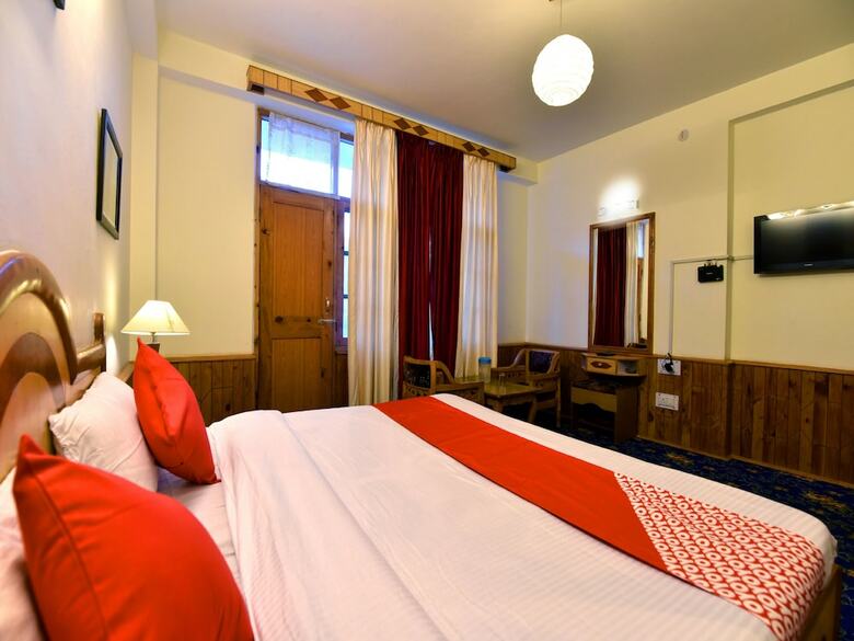 Hotel Oyo 12735 The Manali Lodge